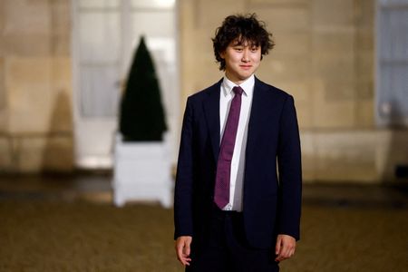 tagreuters.com2025binary_LYNXMPEL5C0PU-VIEWIMAGE