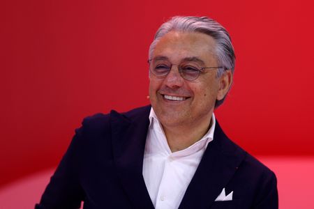 tagreuters.com2025binary_LYNXMPEL5F06T-VIEWIMAGE