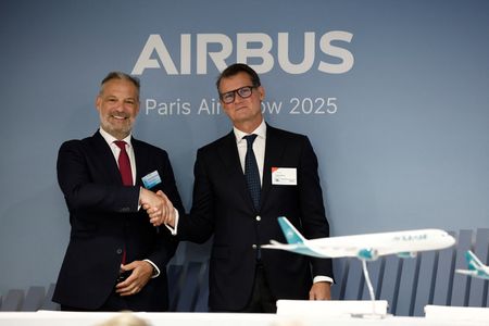 tagreuters.com2025binary_LYNXMPEL5F0FI-VIEWIMAGE