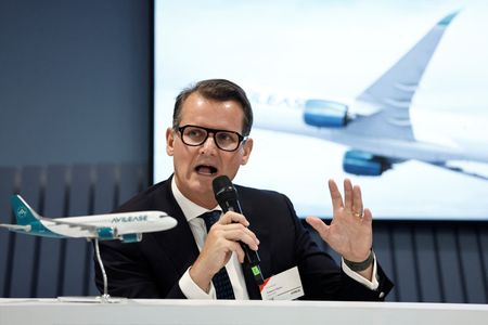 tagreuters.com2025binary_LYNXMPEL5F0FS-VIEWIMAGE