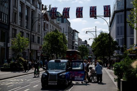 tagreuters.com2025binary_LYNXMPEL5G008-VIEWIMAGE