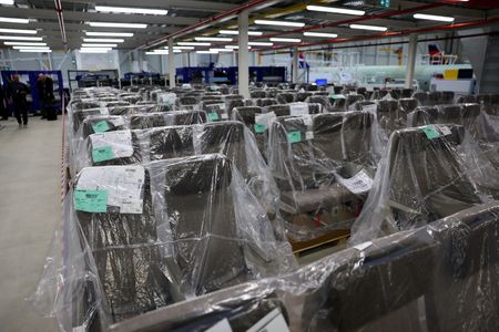 tagreuters.com2025binary_LYNXMPEL610MX-VIEWIMAGE