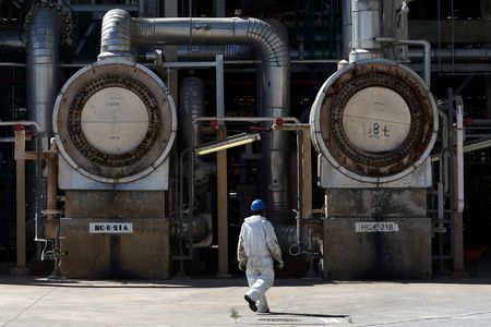 tagreuters.com2025binary_LYNXMPEL6K0E0-VIEWIMAGE