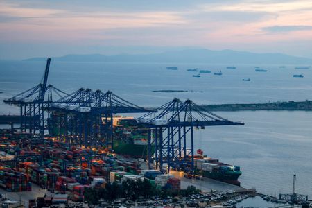 tagreuters.com2025binary_LYNXMPEL6M0YN-VIEWIMAGE