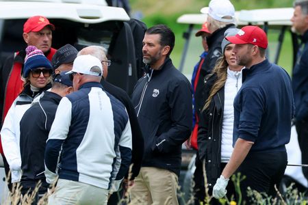 tagreuters.com2025binary_LYNXMPEL6Q092-VIEWIMAGE