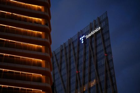 tagreuters.com2025binary_LYNXMPEL6T0O5-VIEWIMAGE