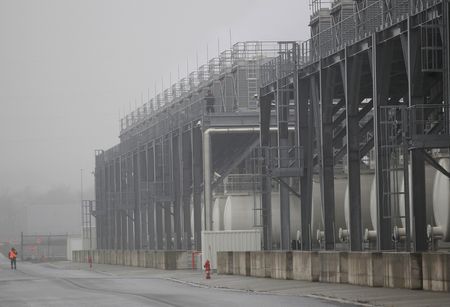 tagreuters.com2025binary_LYNXMPEL74079-VIEWIMAGE