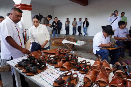 tagreuters.com2025binary_LYNXMPEL7K0YG-VIEWIMAGE