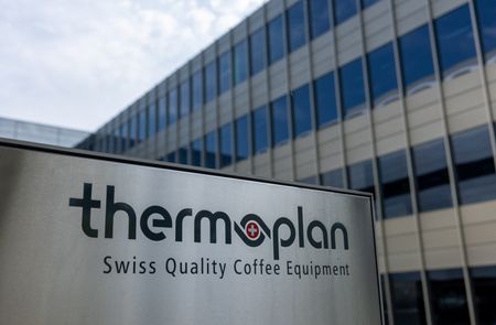 tagreuters.com2025binary_LYNXMPEL8106Q-VIEWIMAGE