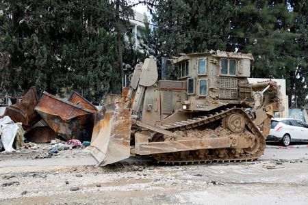 tagreuters.com2025binary_LYNXMPEL821BK-VIEWIMAGE