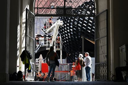 tagreuters.com2025binary_LYNXMPEL8406W-VIEWIMAGE