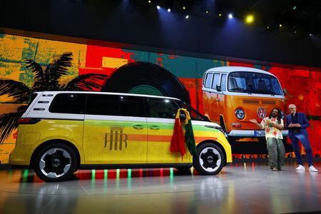 tagreuters.com2025binary_LYNXMPEL8606I-VIEWIMAGE