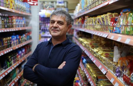 tagreuters.com2025binary_LYNXMPEL9L0JZ-VIEWIMAGE