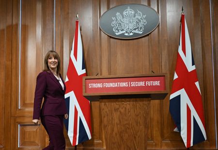 tagreuters.com2025binary_LYNXMPELA30FJ-VIEWIMAGE