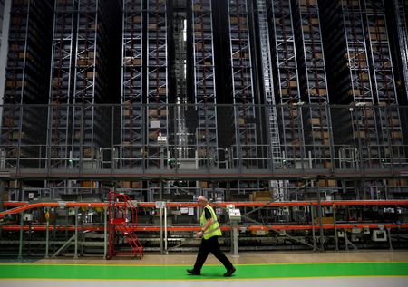 tagreuters.com2025binary_LYNXMPELAB07O-VIEWIMAGE