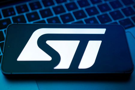 tagreuters.com2025binary_LYNXMPELAB0IS-VIEWIMAGE