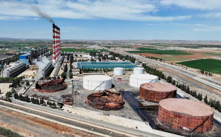 tagreuters.com2025binary_LYNXMPELAC05B-VIEWIMAGE