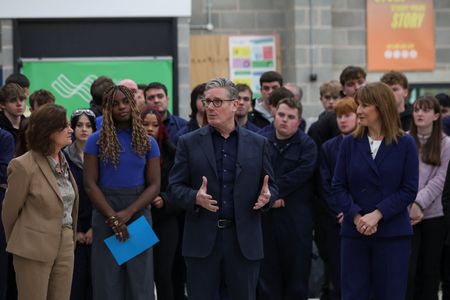 tagreuters.com2025binary_LYNXMPELAC0QU-VIEWIMAGE