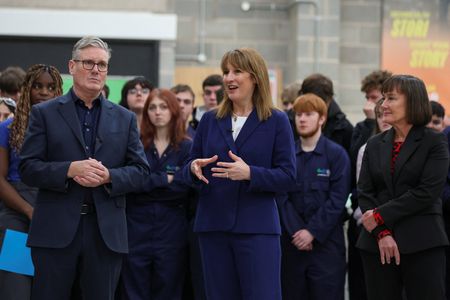 tagreuters.com2025binary_LYNXMPELAD0QF-VIEWIMAGE