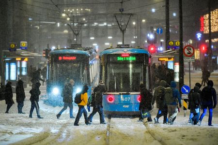 tagreuters.com2025binary_LYNXMPELAN05B-VIEWIMAGE