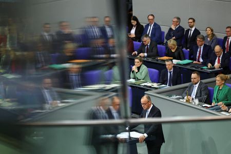 tagreuters.com2025binary_LYNXMPELAP0LN-VIEWIMAGE