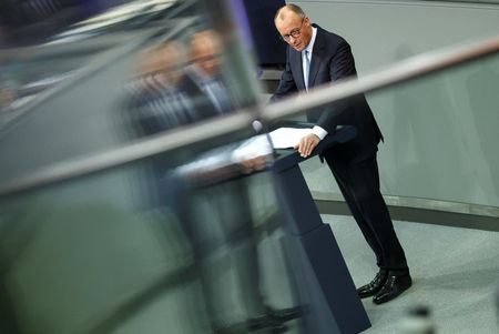 tagreuters.com2025binary_LYNXMPELAP0LO-VIEWIMAGE