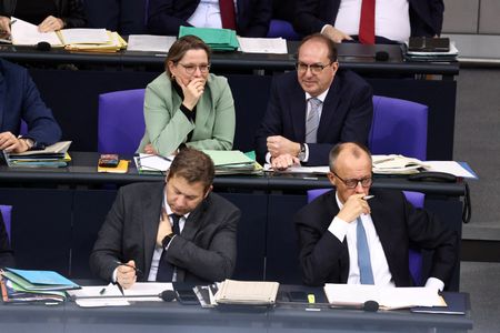 tagreuters.com2025binary_LYNXMPELAP0LX-VIEWIMAGE