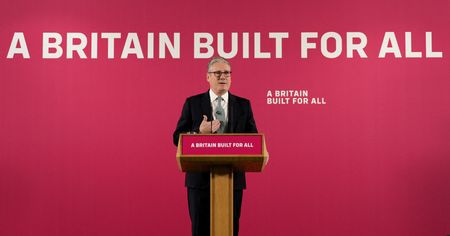 tagreuters.com2025binary_LYNXMPELB01AO-VIEWIMAGE