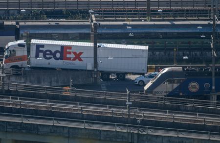 tagreuters.com2025binary_LYNXNPEL0U004-VIEWIMAGE