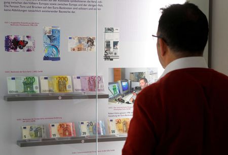 tagreuters.com2025binary_LYNXNPEL0U0GN-VIEWIMAGE