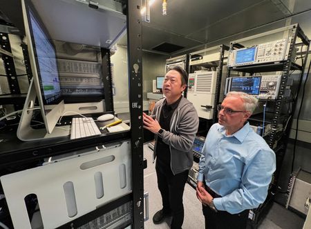 tagreuters.com2025binary_LYNXNPEL1I0LG-VIEWIMAGE