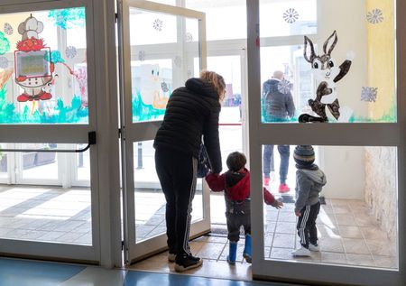 tagreuters.com2025binary_LYNXNPEL1J0BV-VIEWIMAGE