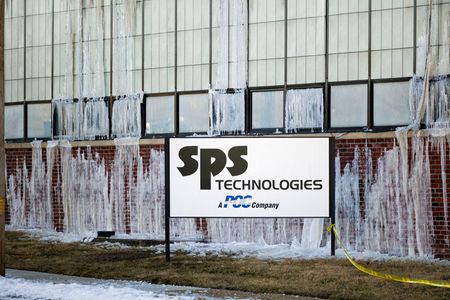 tagreuters.com2025binary_LYNXNPEL1Q0WG-VIEWIMAGE