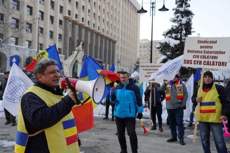 tagreuters.com2025binary_LYNXNPEL1R058-VIEWIMAGE