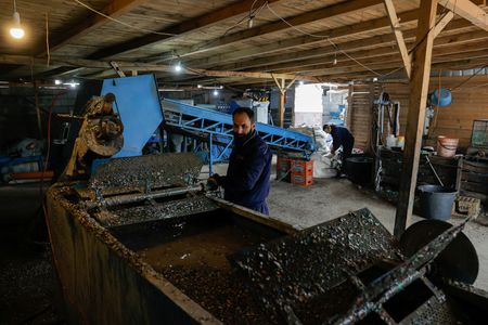 tagreuters.com2025binary_LYNXNPEL1R09A-VIEWIMAGE