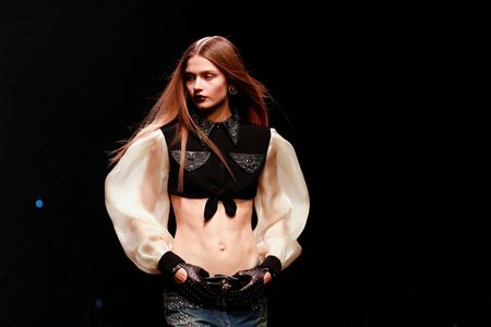 tagreuters.com2025binary_LYNXNPEL2011S-VIEWIMAGE