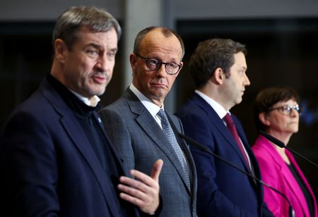 tagreuters.com2025binary_LYNXNPEL240I2-VIEWIMAGE