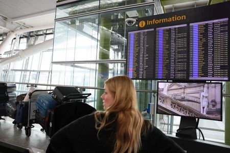 tagreuters.com2025binary_LYNXNPEL2L047-VIEWIMAGE