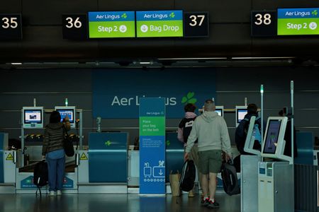 tagreuters.com2025binary_LYNXNPEL2L07Q-VIEWIMAGE