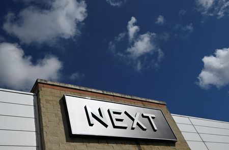 tagreuters.com2025binary_LYNXNPEL2Q09W-VIEWIMAGE