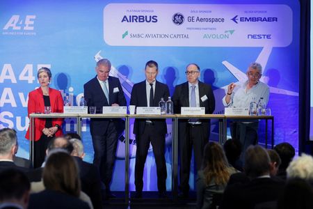 tagreuters.com2025binary_LYNXNPEL2Q0FK-VIEWIMAGE