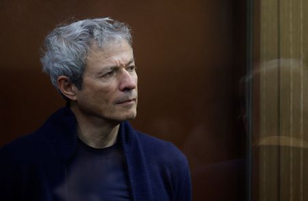 tagreuters.com2025binary_LYNXNPEL2Q0MK-VIEWIMAGE