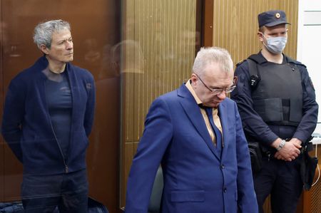 tagreuters.com2025binary_LYNXNPEL2Q0ML-VIEWIMAGE