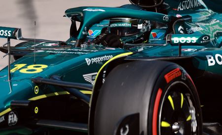 tagreuters.com2025binary_LYNXNPEL2U093-VIEWIMAGE