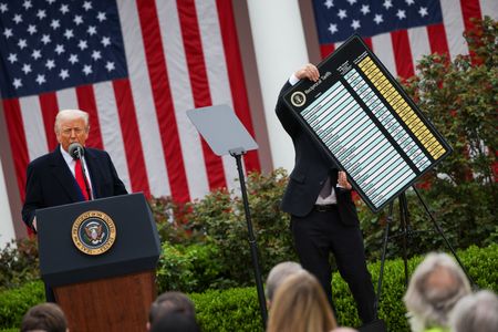 tagreuters.com2025binary_LYNXNPEL31186-VIEWIMAGE