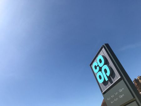 tagreuters.com2025binary_LYNXNPEL320AS-VIEWIMAGE