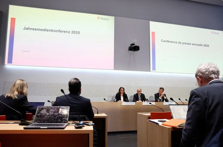 tagreuters.com2025binary_LYNXNPEL370BW-VIEWIMAGE