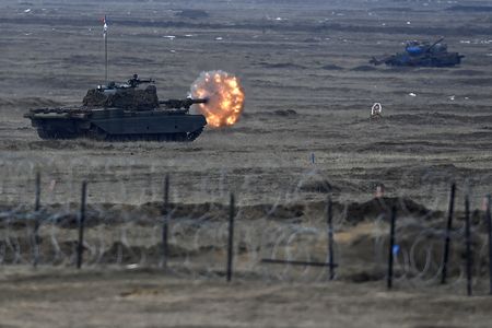 tagreuters.com2025binary_LYNXNPEL4Q0EY-VIEWIMAGE