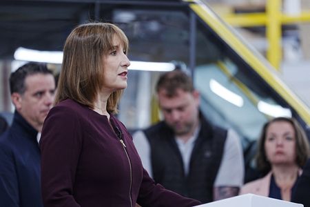 tagreuters.com2025binary_LYNXNPEL530K3-VIEWIMAGE