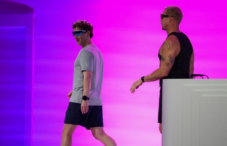 tagreuters.com2025binary_LYNXNPEL8H049-VIEWIMAGE